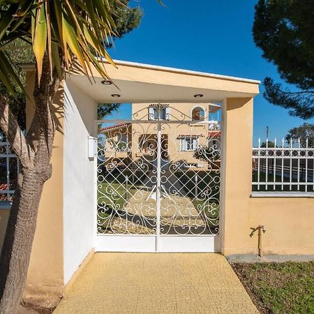 Pine Trees Apartment Preveza Exterior photo